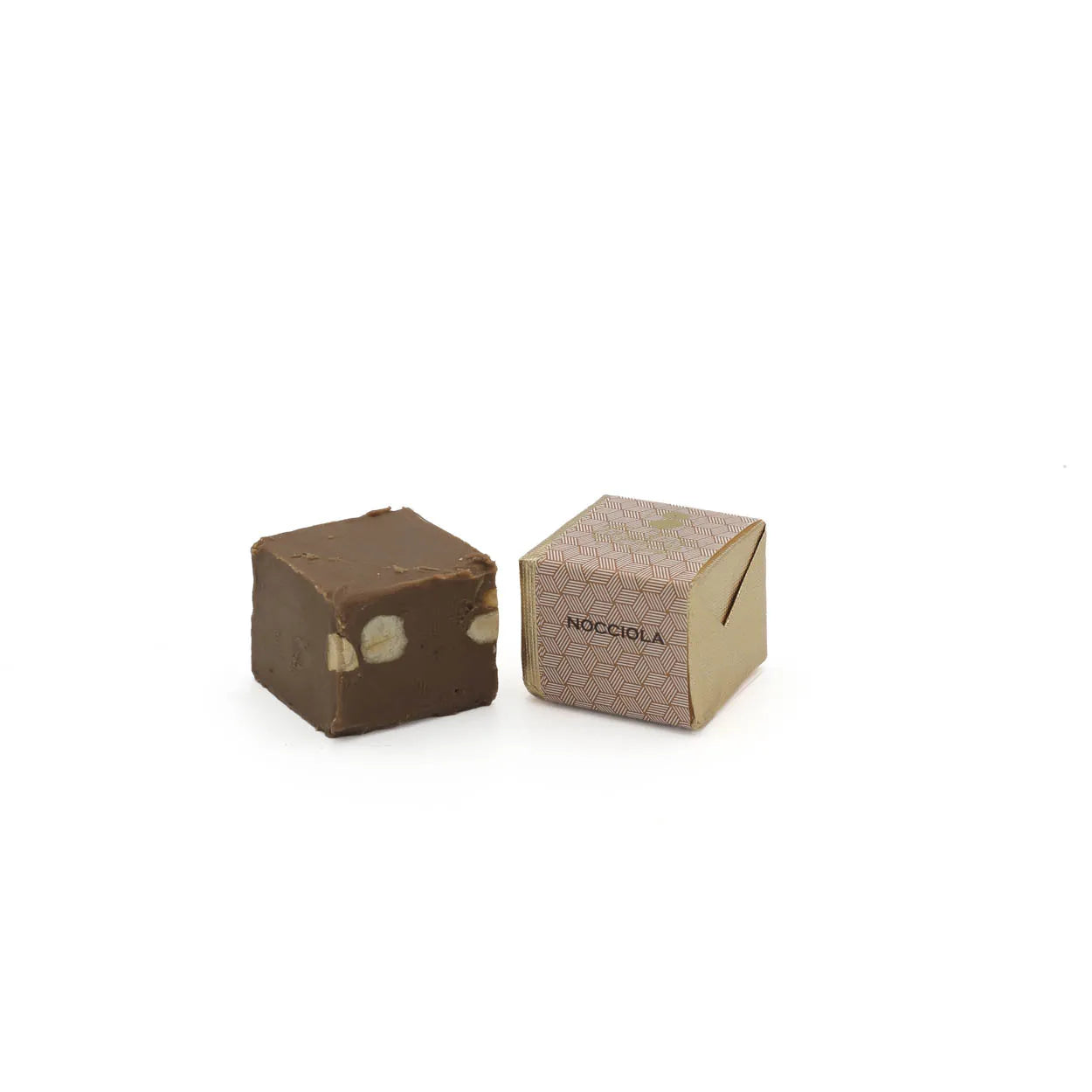 30 WRAPPED GIANDUIA MILK AND HAZELNUT CUBES