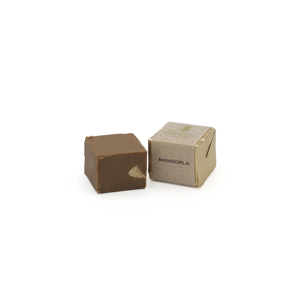 30 FOILED MILK CHOCOLATE GIANDUIA AND SALTED ALMOND SQUARES CUBE BOX
