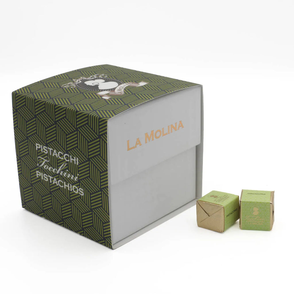 30 WRAPPED SQUARES WHITE CHOCOLATE CUBE BOX WITH PISTACHIOS AND SALTED PISTACHIOS