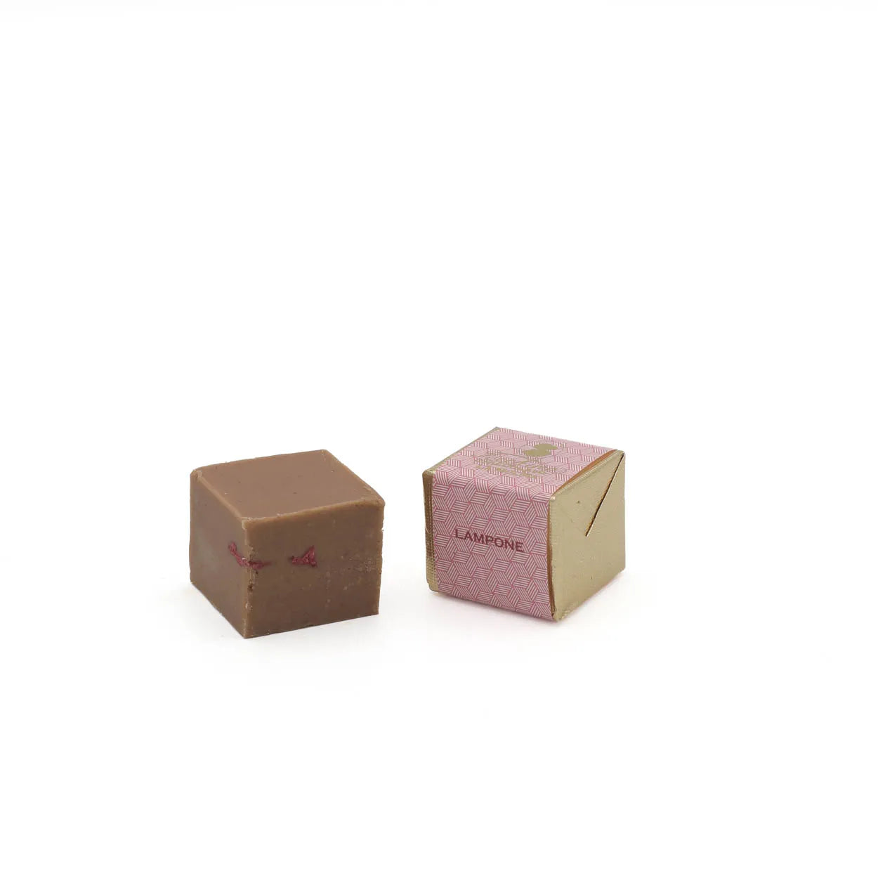 30 WRAPPED WHITE CHOCOLATE AND RASPBERRY BITES CUBE BOX